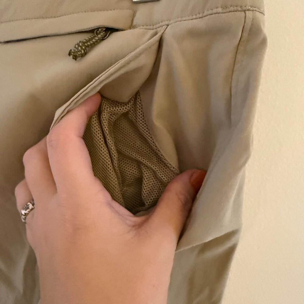 The North Face Men's Nylon Shorts Size 36 - Picture 3 of 8